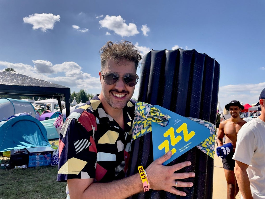 Zzz is het eerste circulaire festival matras gemaakt met gerecycled materiaal. - Zzz Land